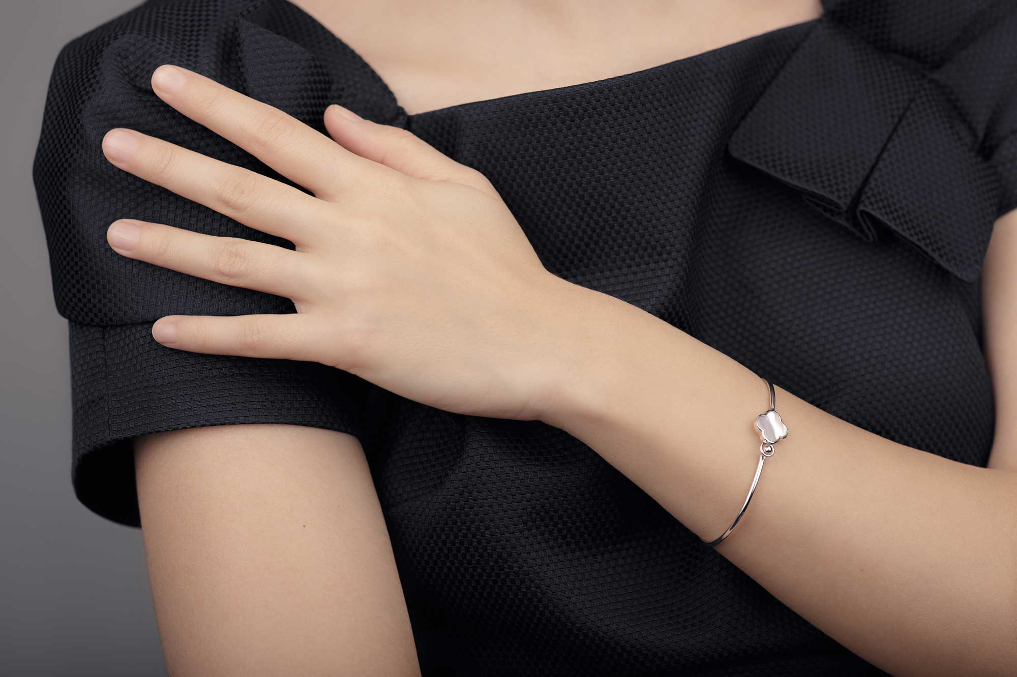 Best lucury bracelets: women - Santandrea Luxury Houses