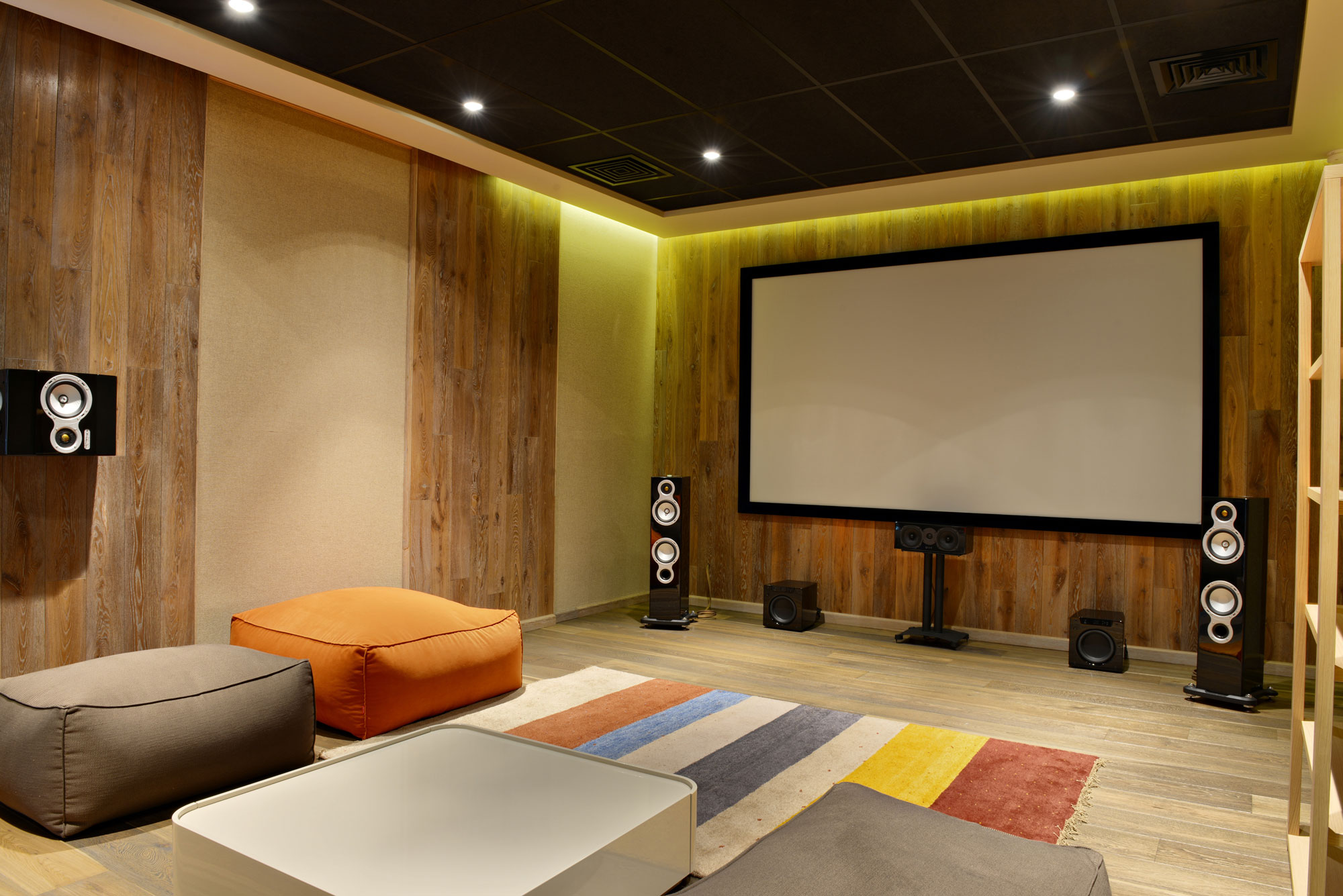 Gadget hi-tech di lusso: spazi hi-tech nelle case di lusso - Santandrea Luxury Houses