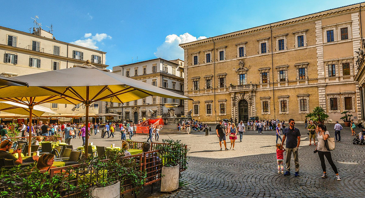 Srastevere residenti stranieri - Santandrea Luxury Houses